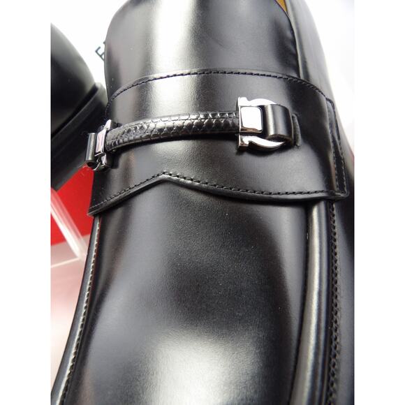 NIB FERRAGAMO BLACK LEATHER DESMOND GANCINI BIT LOGO LOAFERS 11 EE ITALY main image 4